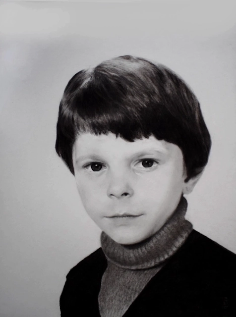 dessin, portrait enfant d'après photo au Fusain et Graphite